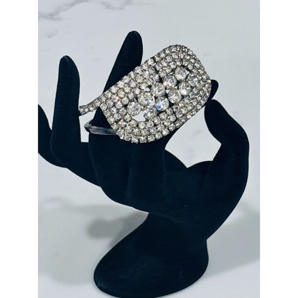 pending deletion unavail - Picture 1 of 12